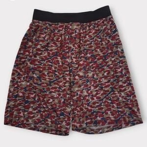 Medium - Lululemon T.H.E. Short *Luxtreme Liner 9"